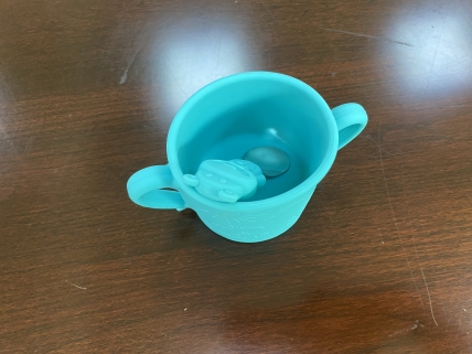 硅胶水杯